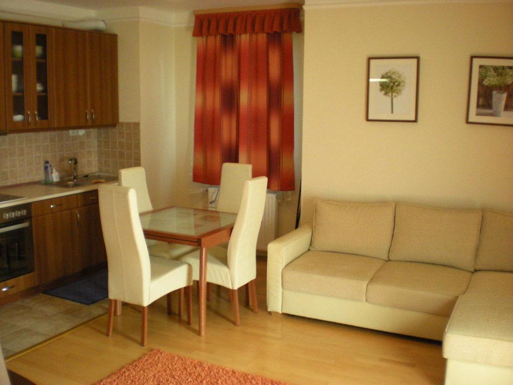 Apartman Golf Lux Bük Стая снимка