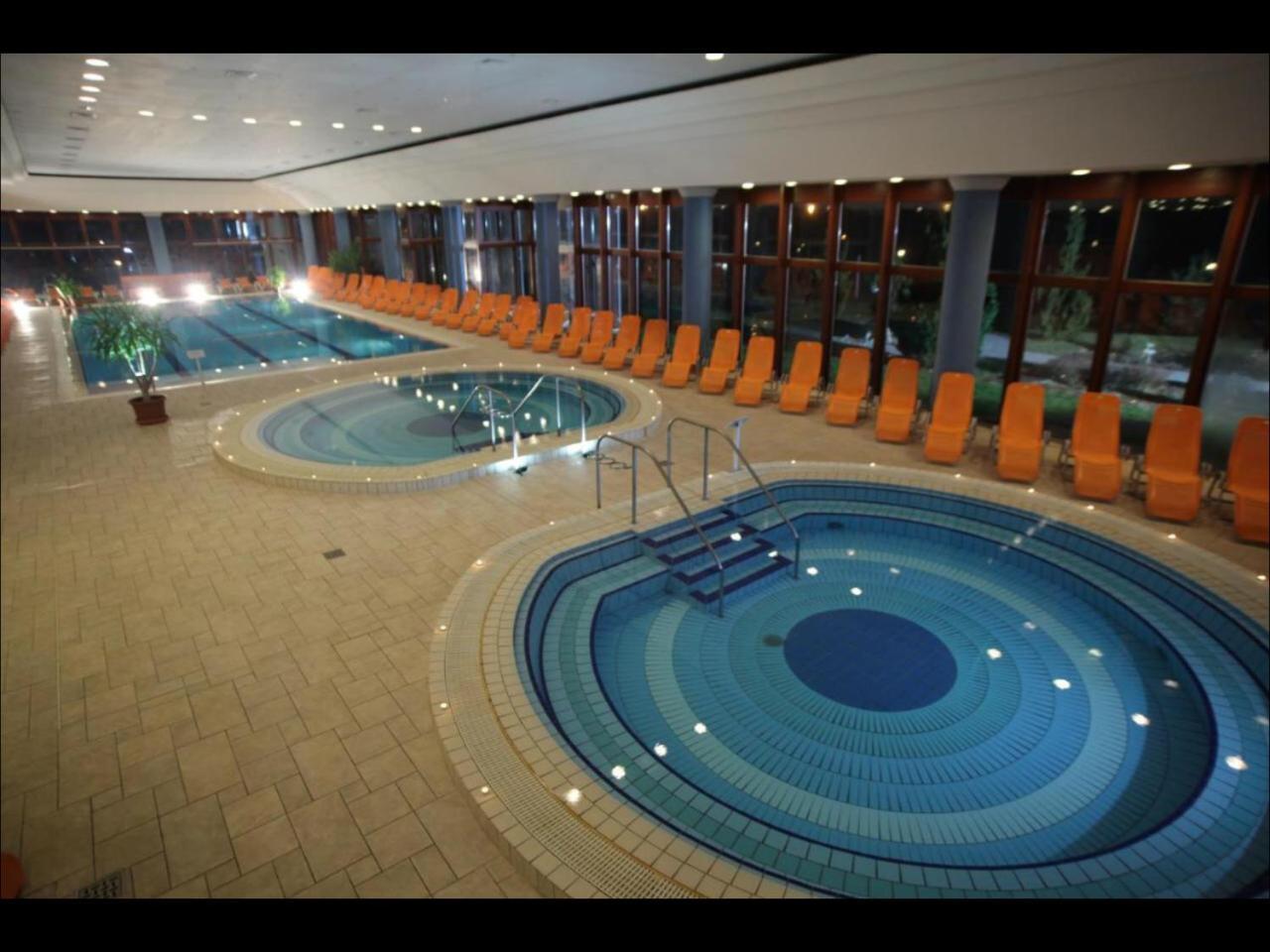 Apartman Golf Lux Bük Екстериор снимка